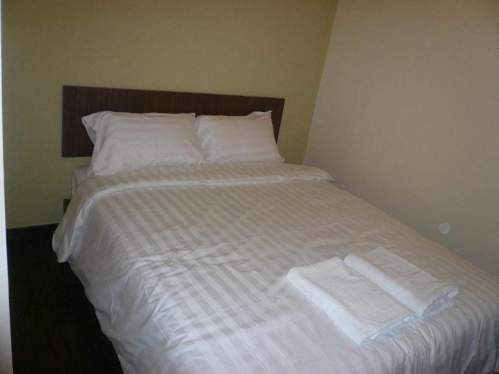 101 Hotel Bangi Quarto foto